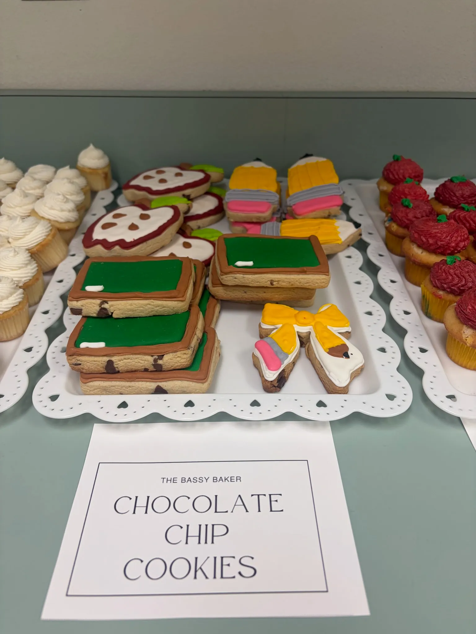 School-themed cookies including chalkboards, apples and pencils